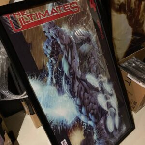 پوستری با ابعاد 60x40 یا 70x40 سانتی‌متر از جلد کمیک "The Ultimates Issue 4" که ثور را در حال پرتاب رعد و برق در زیر باران به تصویر می‌کشد. عنوان "THE ULTIMATES" و "THUNDER" در پوستر دیده می‌شوند.
